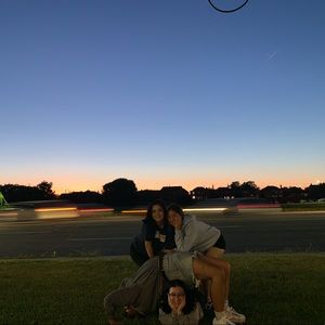 Meet your Posher, Linh